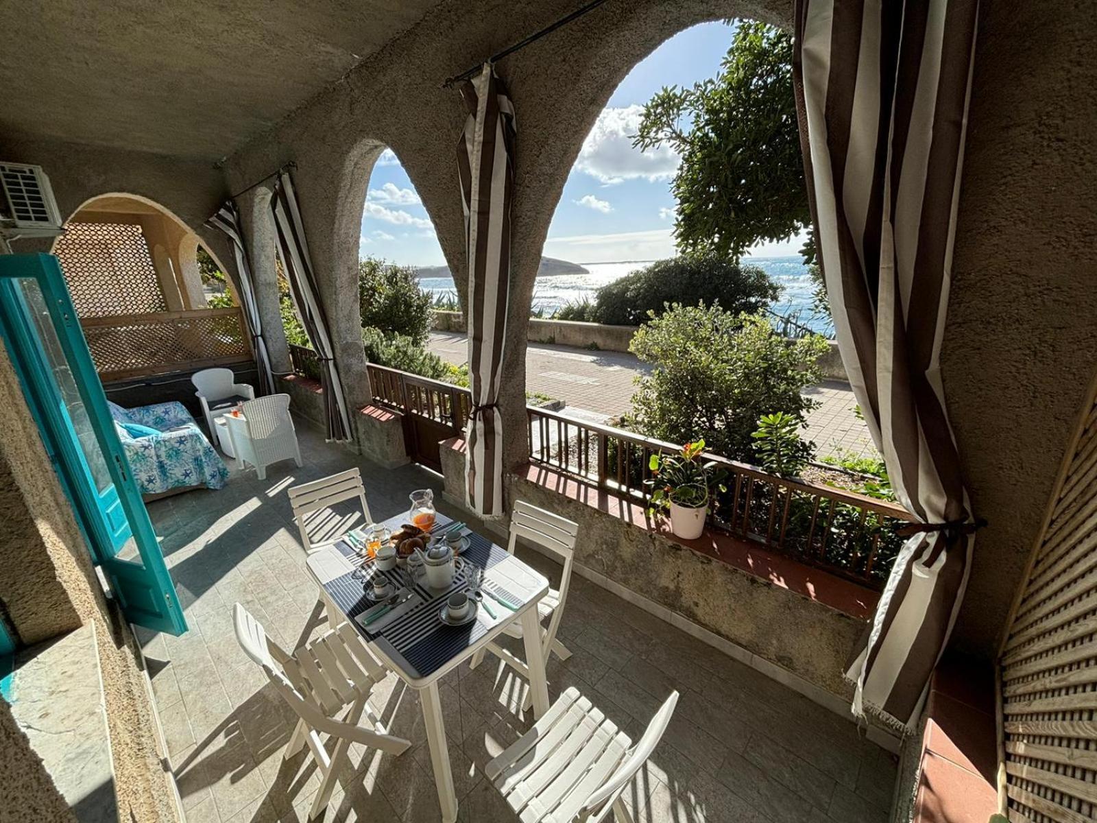 Lungomare Chess Apartment S'archittu Cuglieri Exterior photo